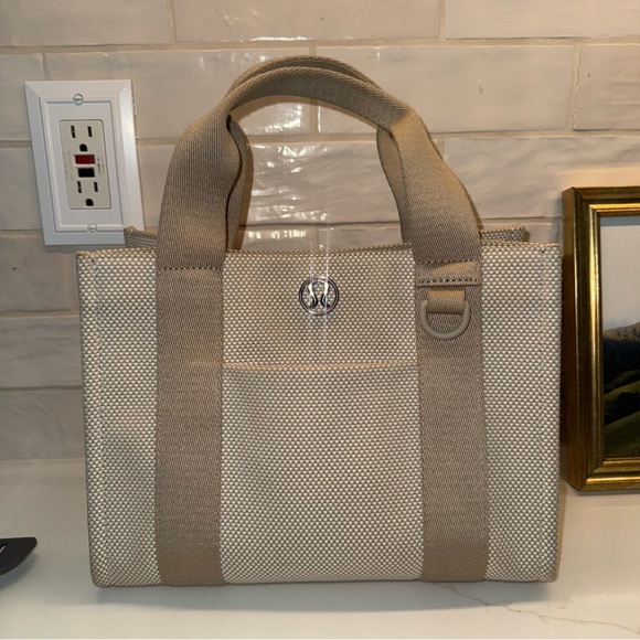 Lululemon Athletica Two-Toned Canvas Mini Tote Bag 4.5L - Picture 1 of 9